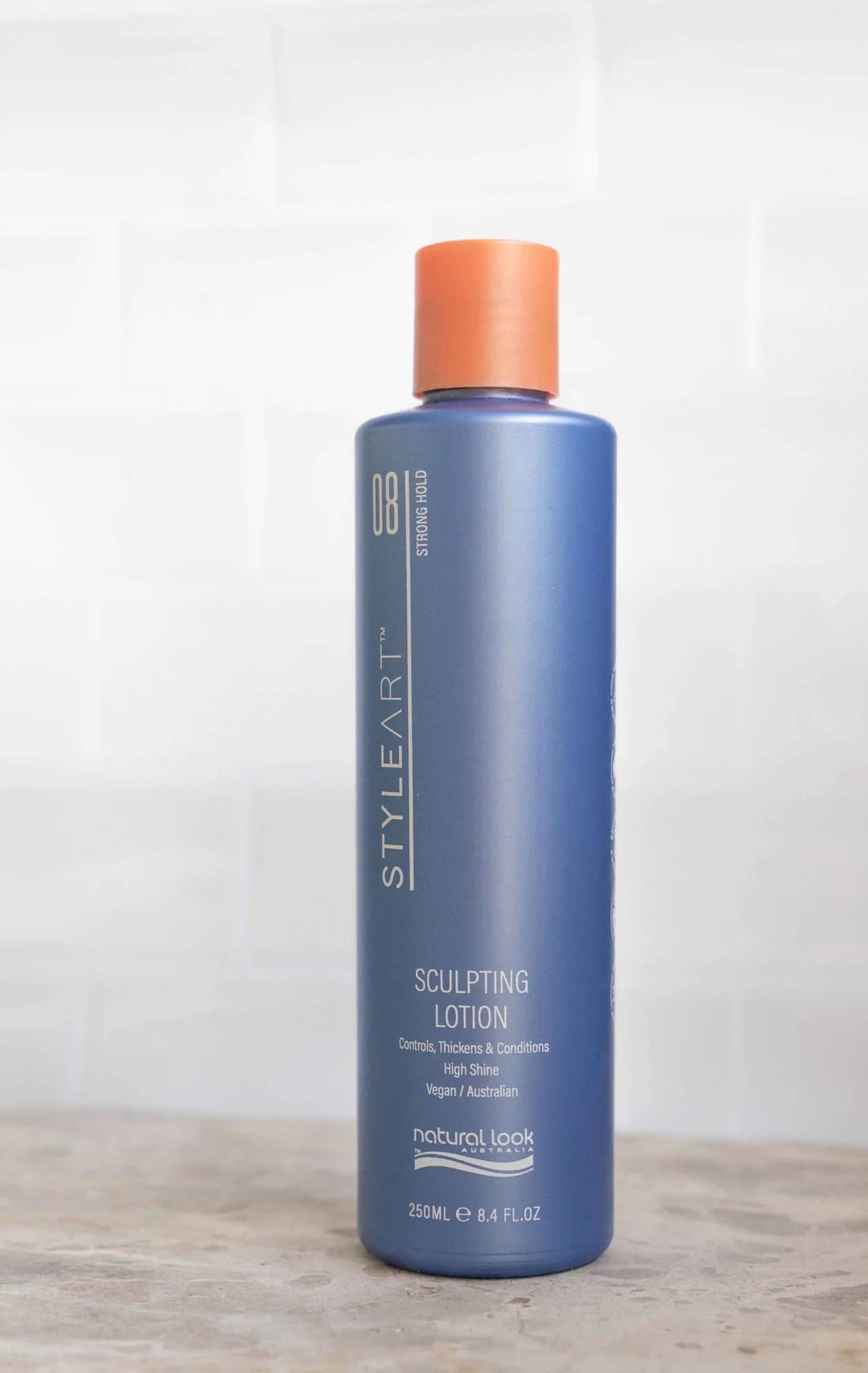 Natural look StyleArt Sculpting Lotion 250ml